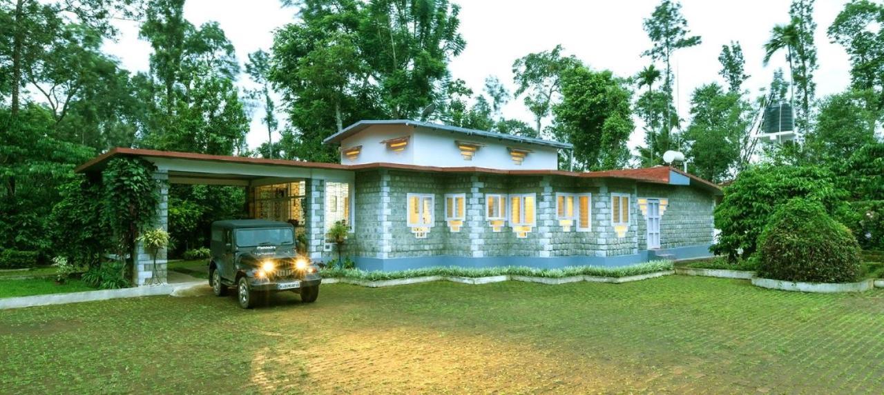 Coorg Kolamotte Hotel Gonikoppal Ngoại thất bức ảnh